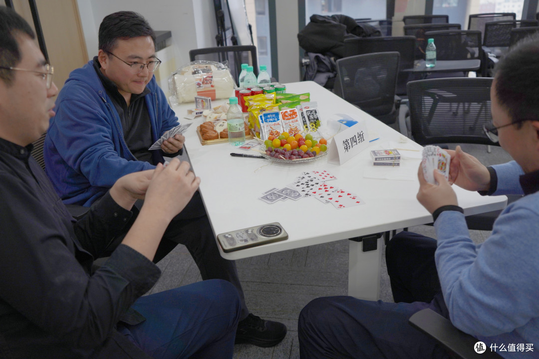 值得买青岛线下交流会,阔别3年故友重逢,打牌&咖啡攒起来
