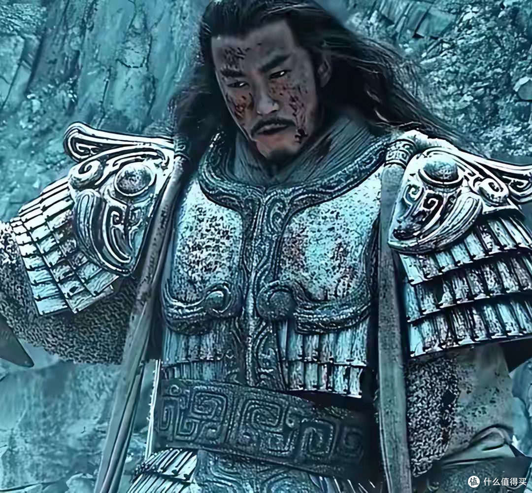 顶着浓妆、骑着假马，却演古装大将军，到底谁的审美出了问题？