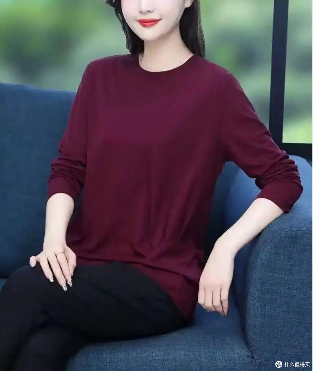 中年女性要少穿高领衫,显得脖子短,又非常显胖,换成这些更减龄
