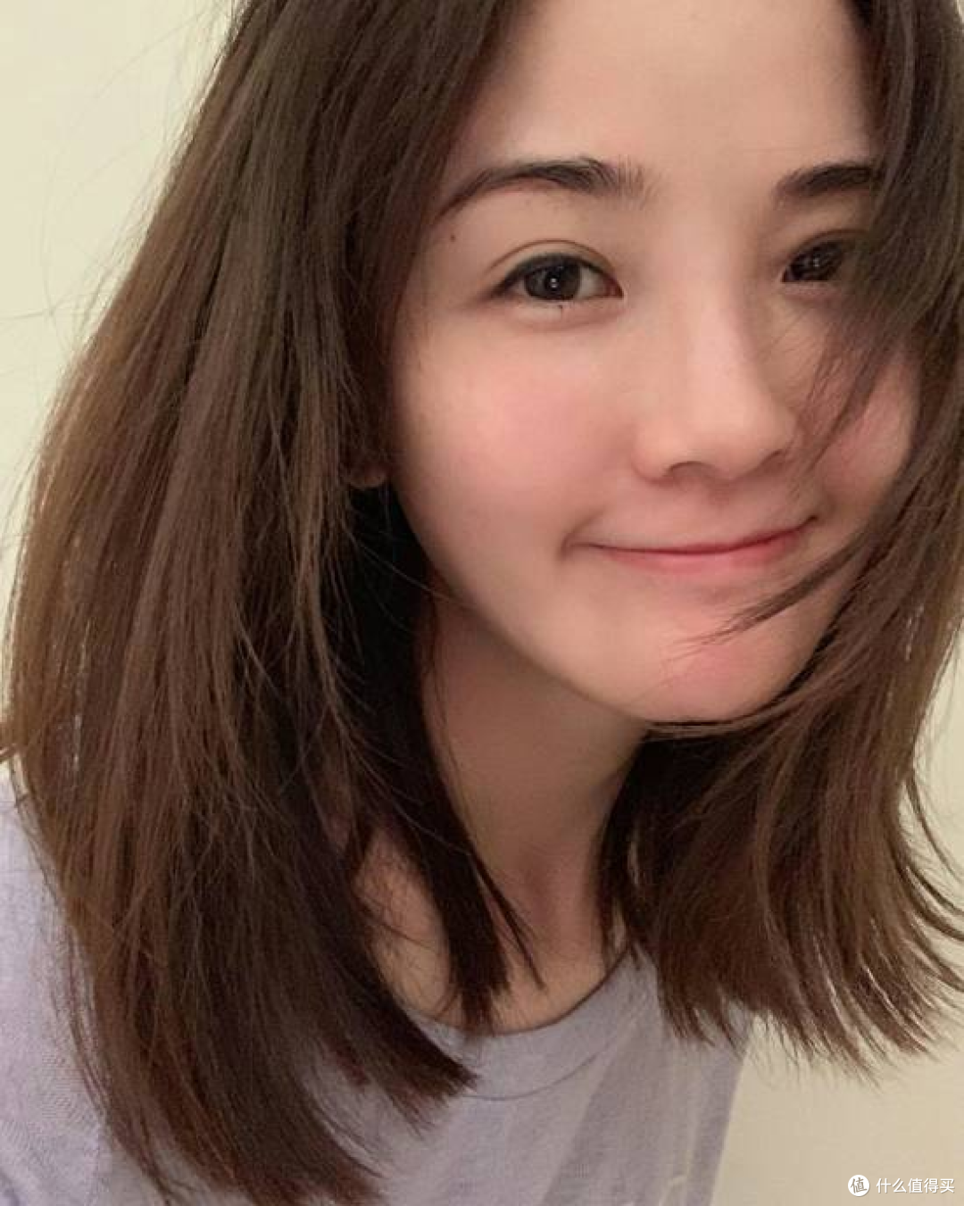 43岁阿Sa被疑容貌崩坏，粉丝晒生图打脸：真人比精修还自然！