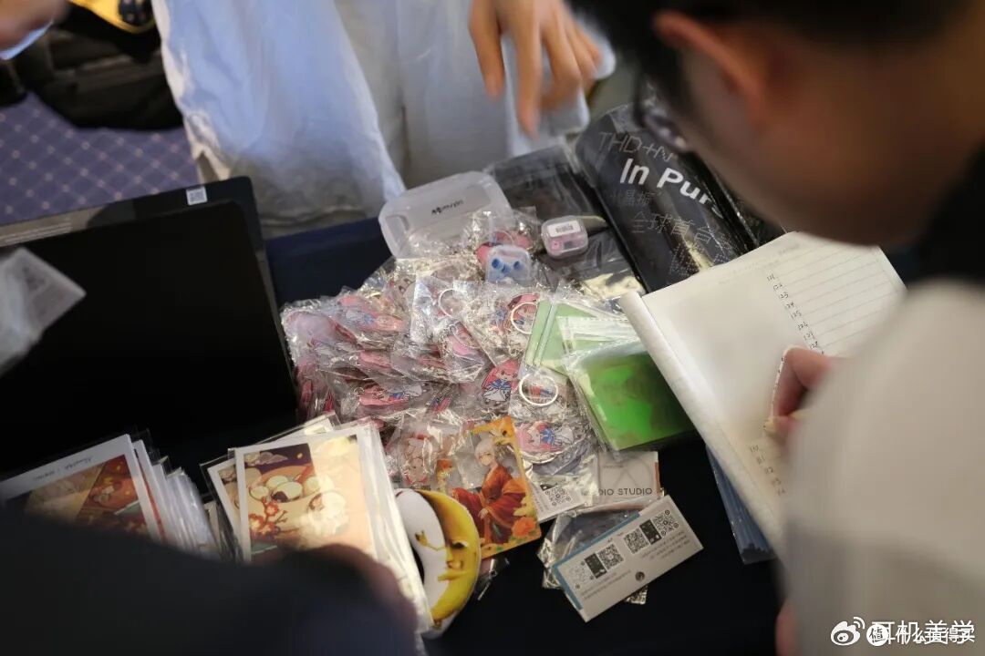 上周末的深圳耳机节,被烧友们挤爆了……