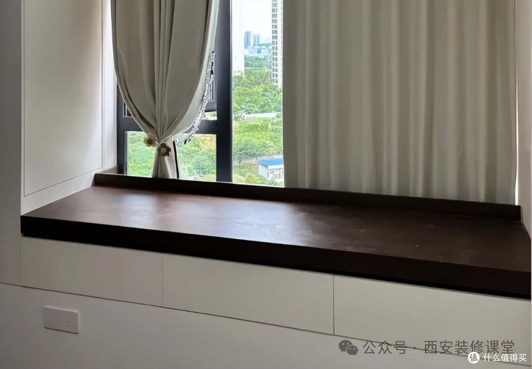 飘窗靠窗装窗帘慎选!漏光太难受,10招完美补救