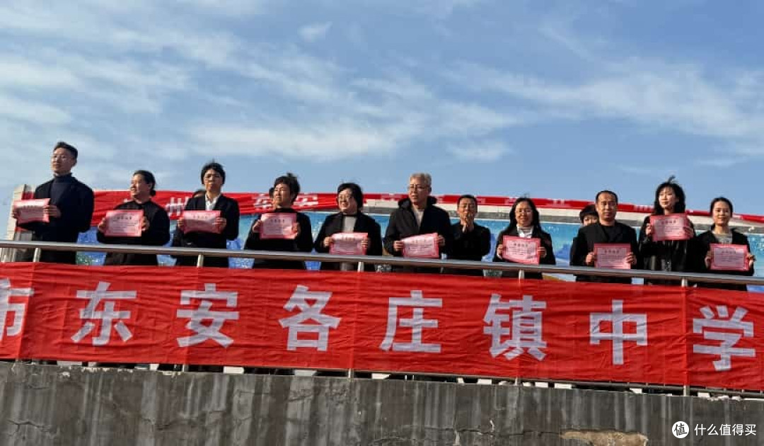滦州市东安各庄镇中学：法治护航守初心 引领奋进谱新篇