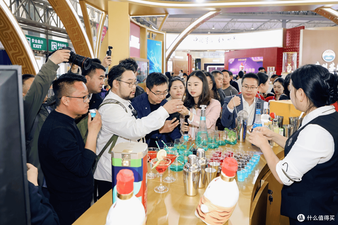 “无界展台”刷屏糖酒会 五粮液用一场和美盛宴玩出品牌新高度