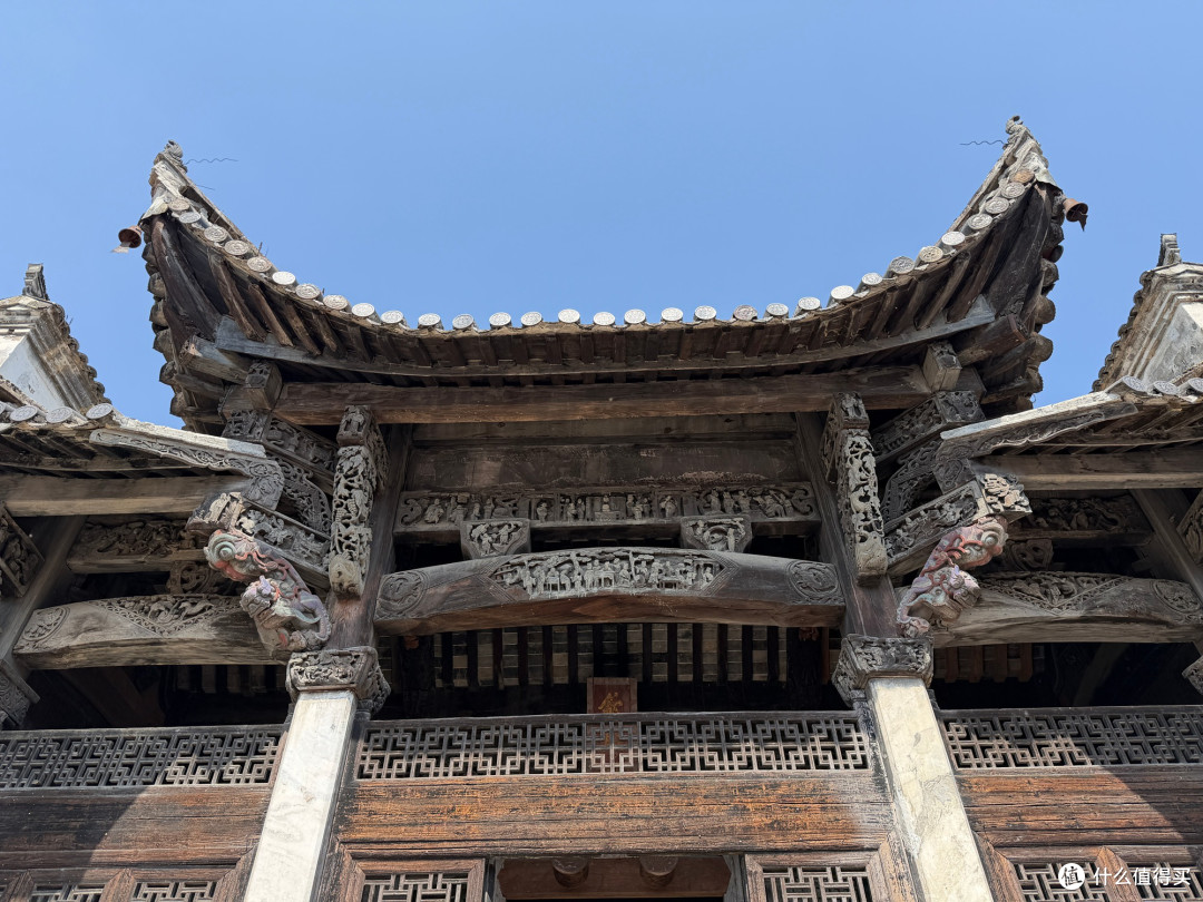 桃花潭畔寻李白诗韵,穿行查济徽派古村黛瓦间,不负人间三月天