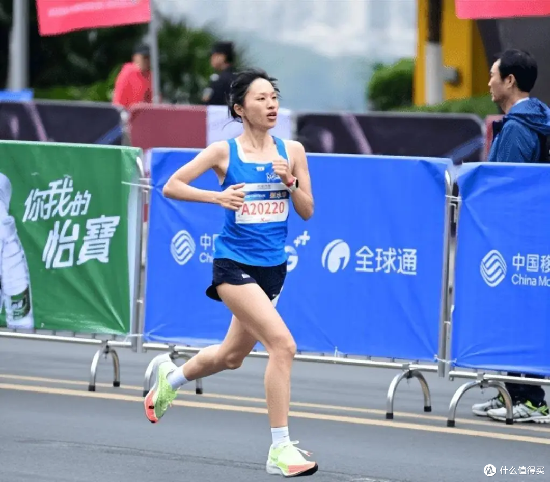 最快女护士”辞职后连夺两周冠军,破纪录碾压全场,实力直逼专业
