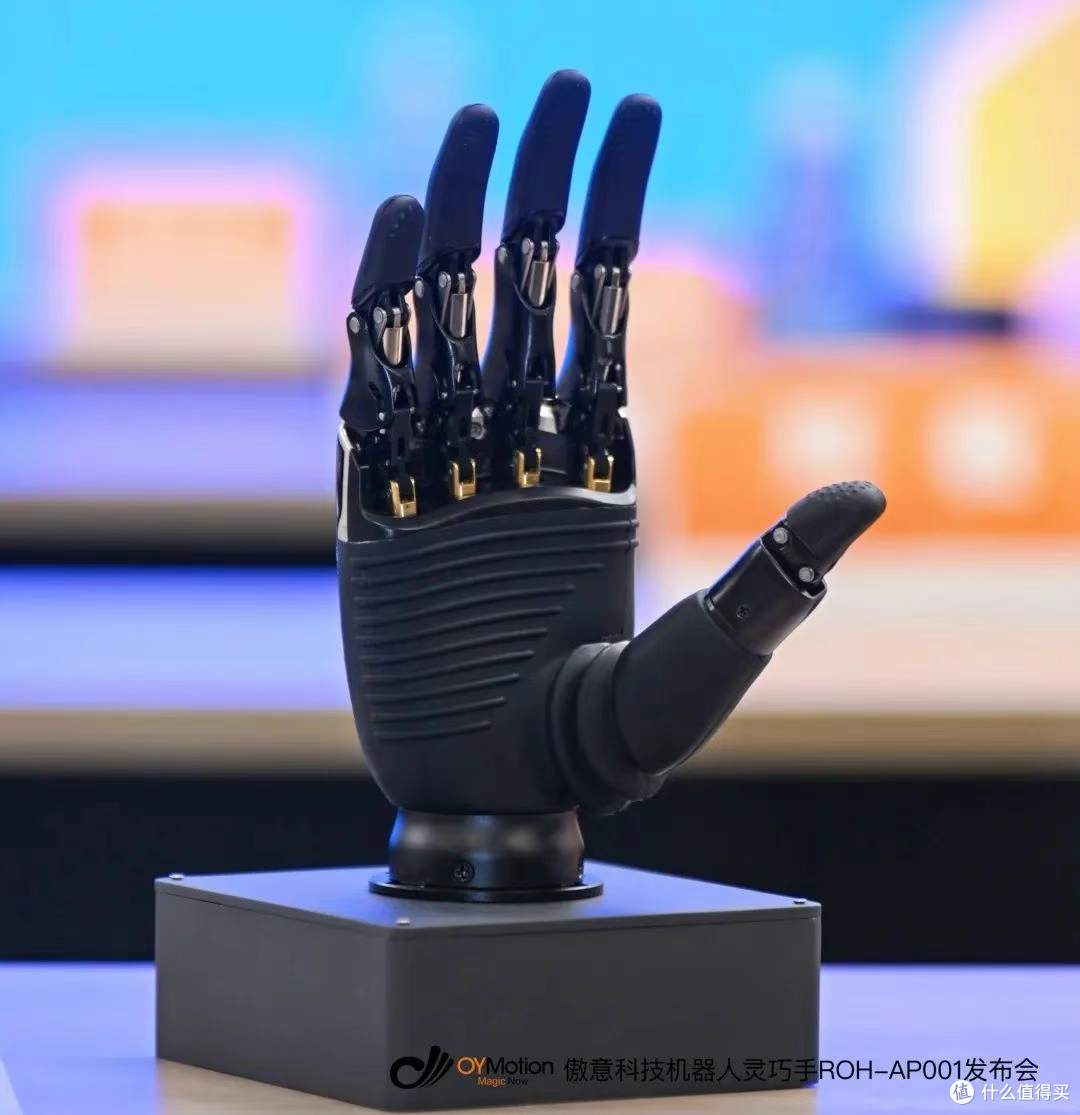 小米悄悄掏出的这个“新手”，到底想干嘛？