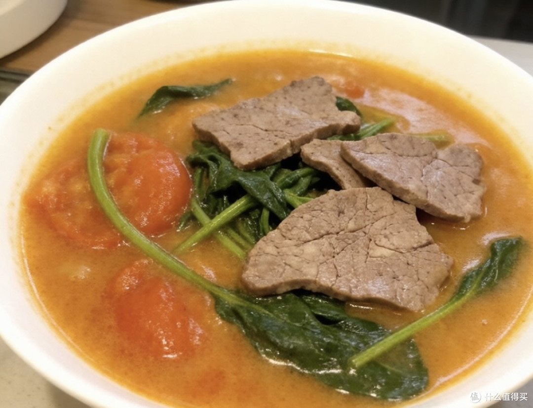 抓住春天的尾巴|香椿煎蛋、菠菜猪肝汤,加一杯龙井青团,完美!