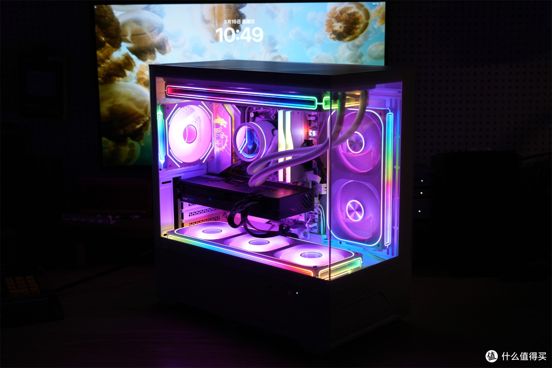 纯白海景房+无立柱全景!微星MAG PANO M110L WHITE迫击炮全有