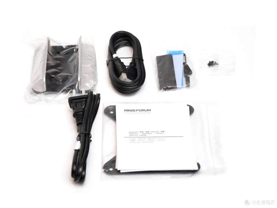 “水桶”迷你主机换芯升级：MINISFORUM铭凡 X1Pro HX470版评测