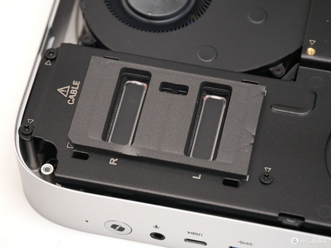 “水桶”迷你主机换芯升级：MINISFORUM铭凡 X1Pro HX470版评测