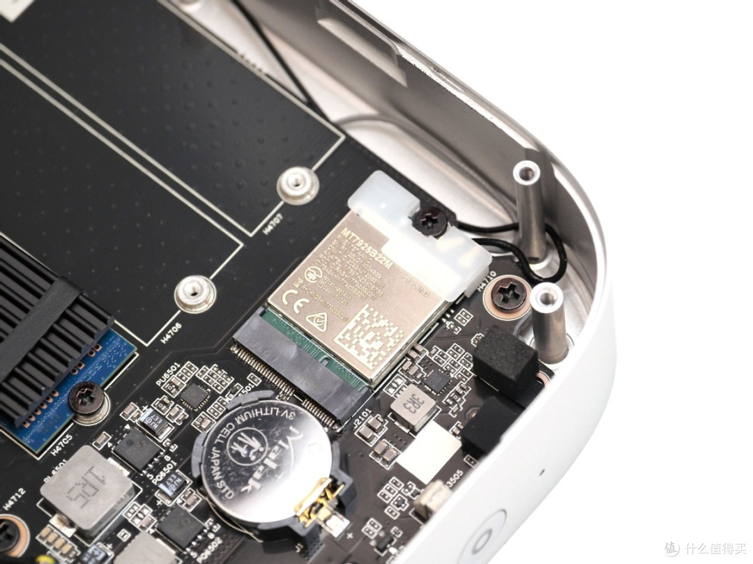 “水桶”迷你主机换芯升级：MINISFORUM铭凡 X1Pro HX470版评测