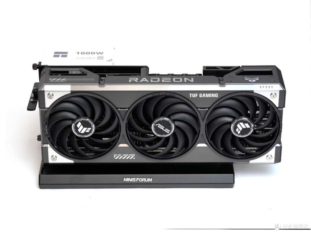 “水桶”迷你主机换芯升级：MINISFORUM铭凡 X1Pro HX470版评测