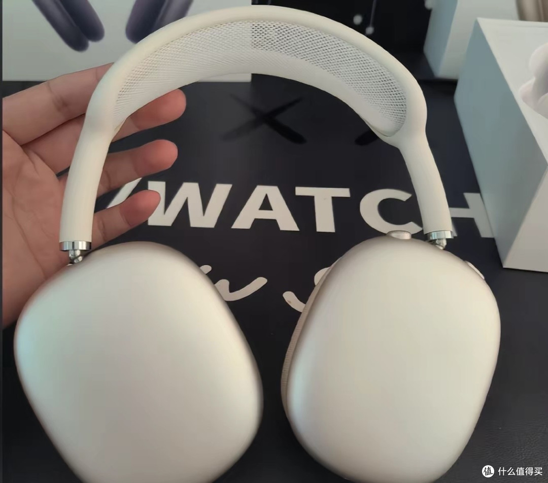 3999元只换芯片?AirPods Max 2被骂上热搜:果粉这次真的忍不了