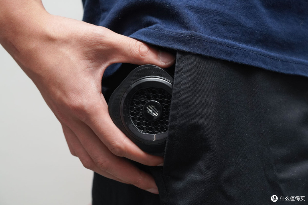 电竞选手降温神器!红魔散热器 8 Pro实测36W狂暴制冷
