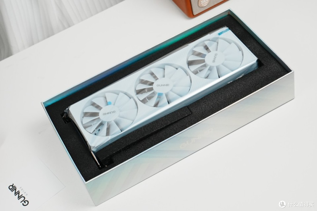 千元甜品显卡：蓝戟A770 Photon开箱体验，搭配270K处理器很可以