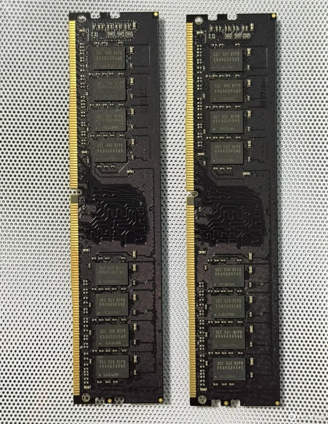 别嫌它“过时”：DDR4内存条，正在被重新定价的真香好物