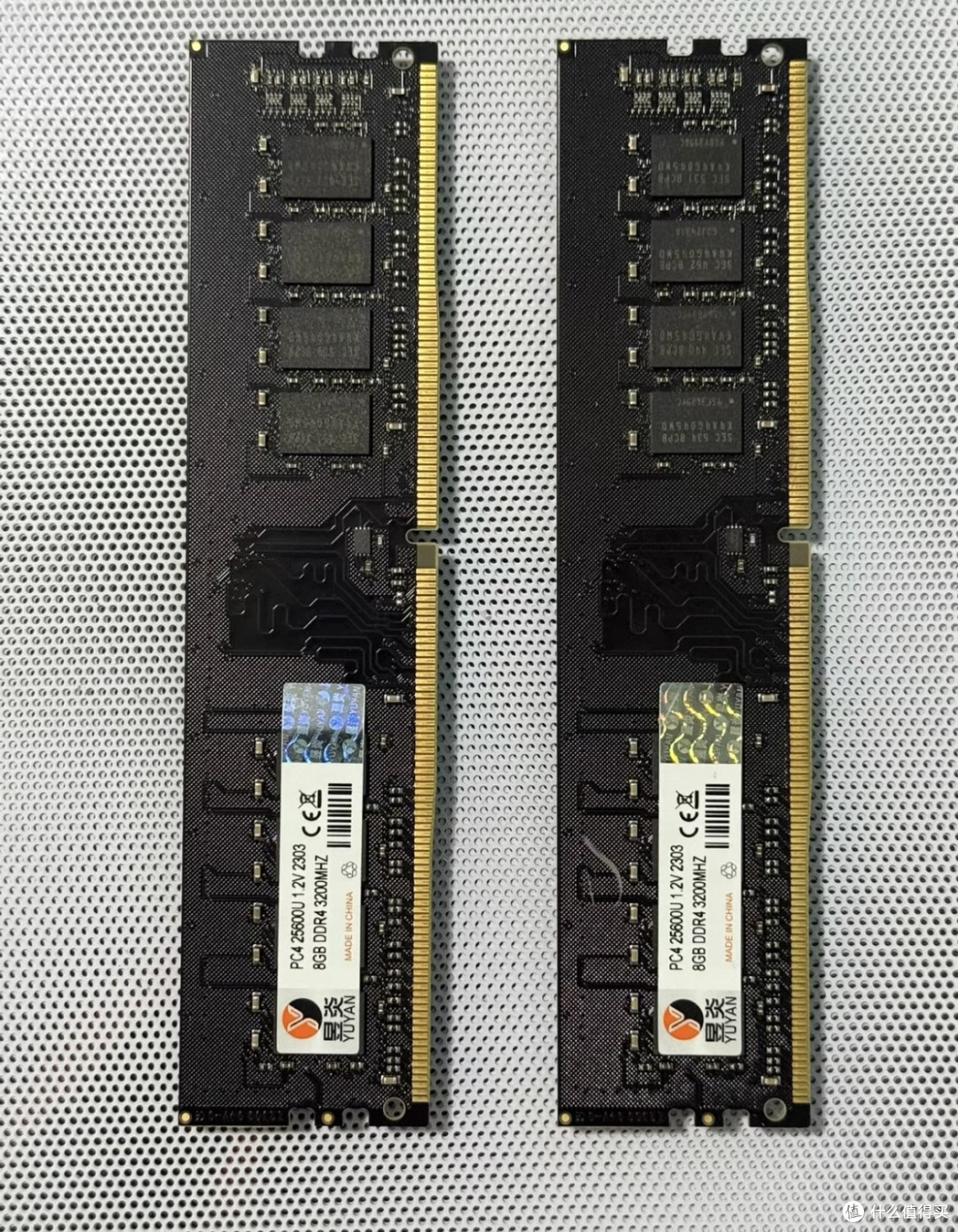 别嫌它“过时”：DDR4内存条，正在被重新定价的真香好物