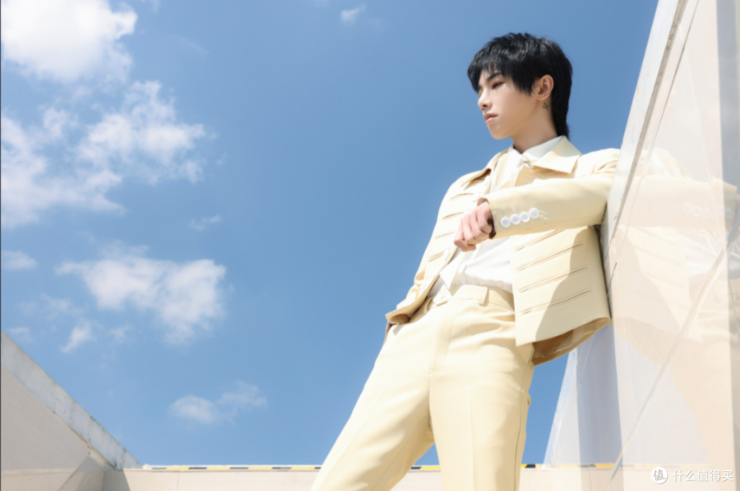 庞麦郎转发李荣浩博文@华晨宇,工作室怒怼“冷饭又炒”不再回应