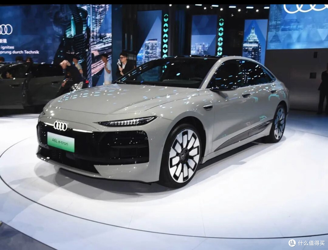 纯电奥迪A6L来了，800V+815km续航+华为，4.5s破百，预售31.3万起