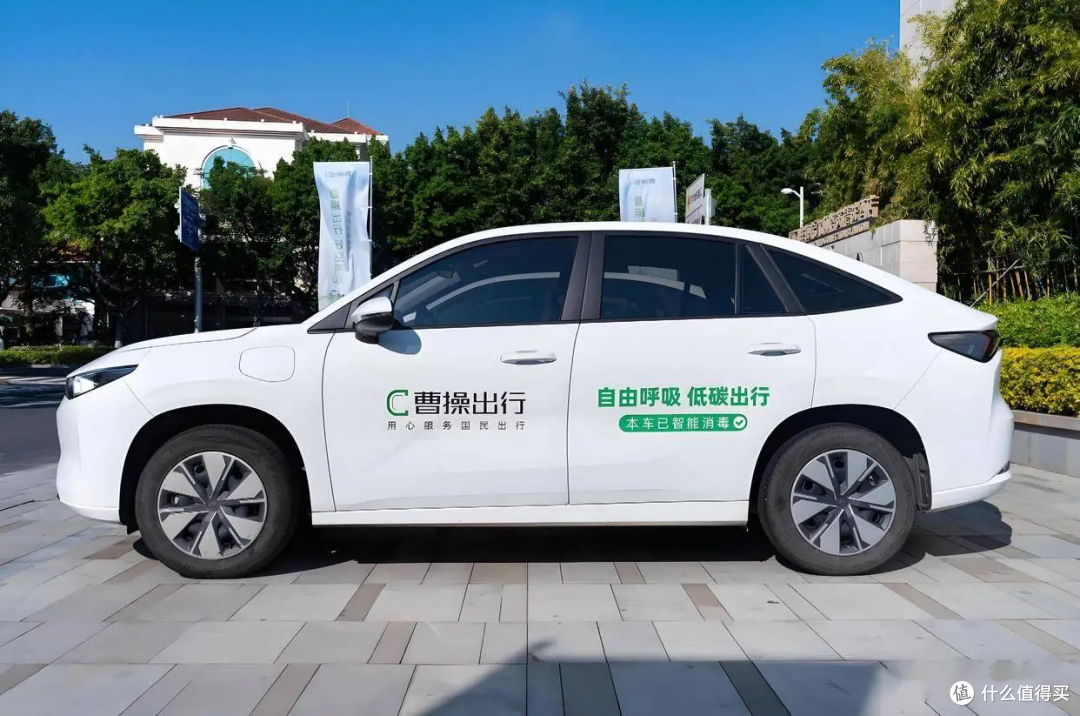 首批营运新能源电车“车还能跑,电池先退役”,车值三万电池五万
