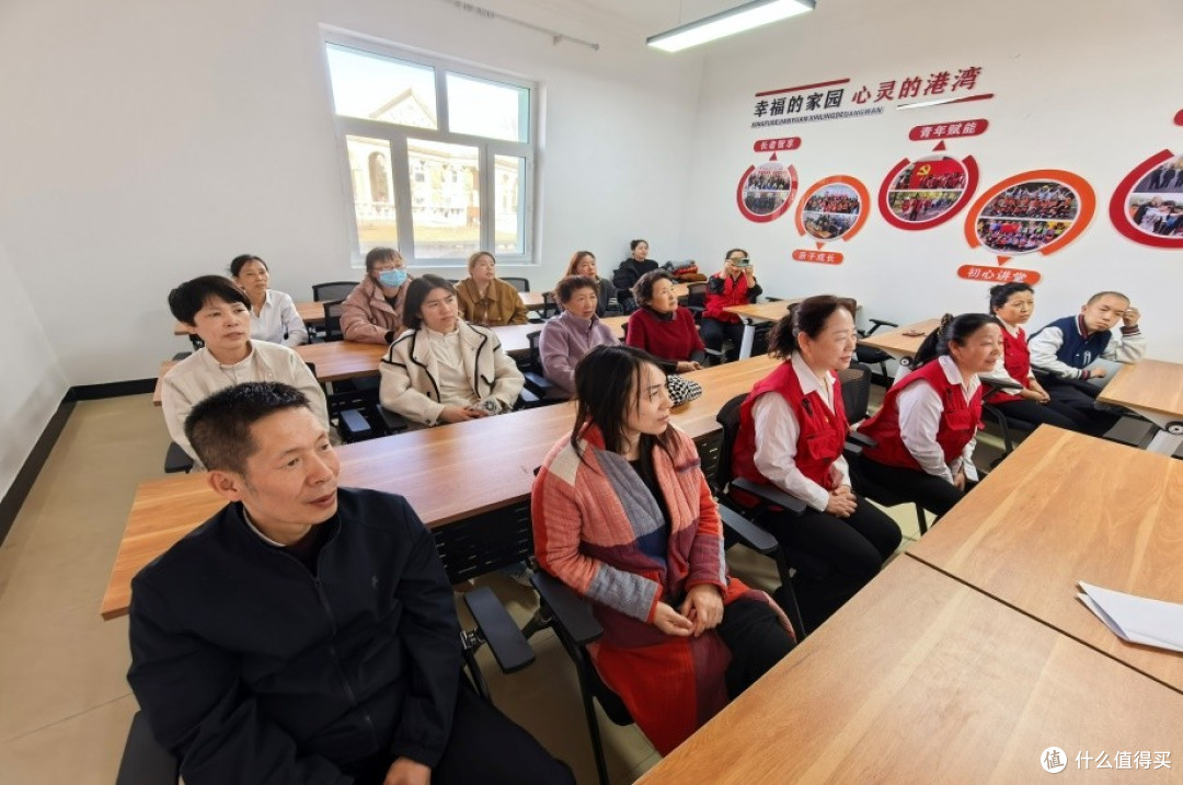 大庆市和谐家庭促进会文明祭祀活动：共筑绿色新风尚