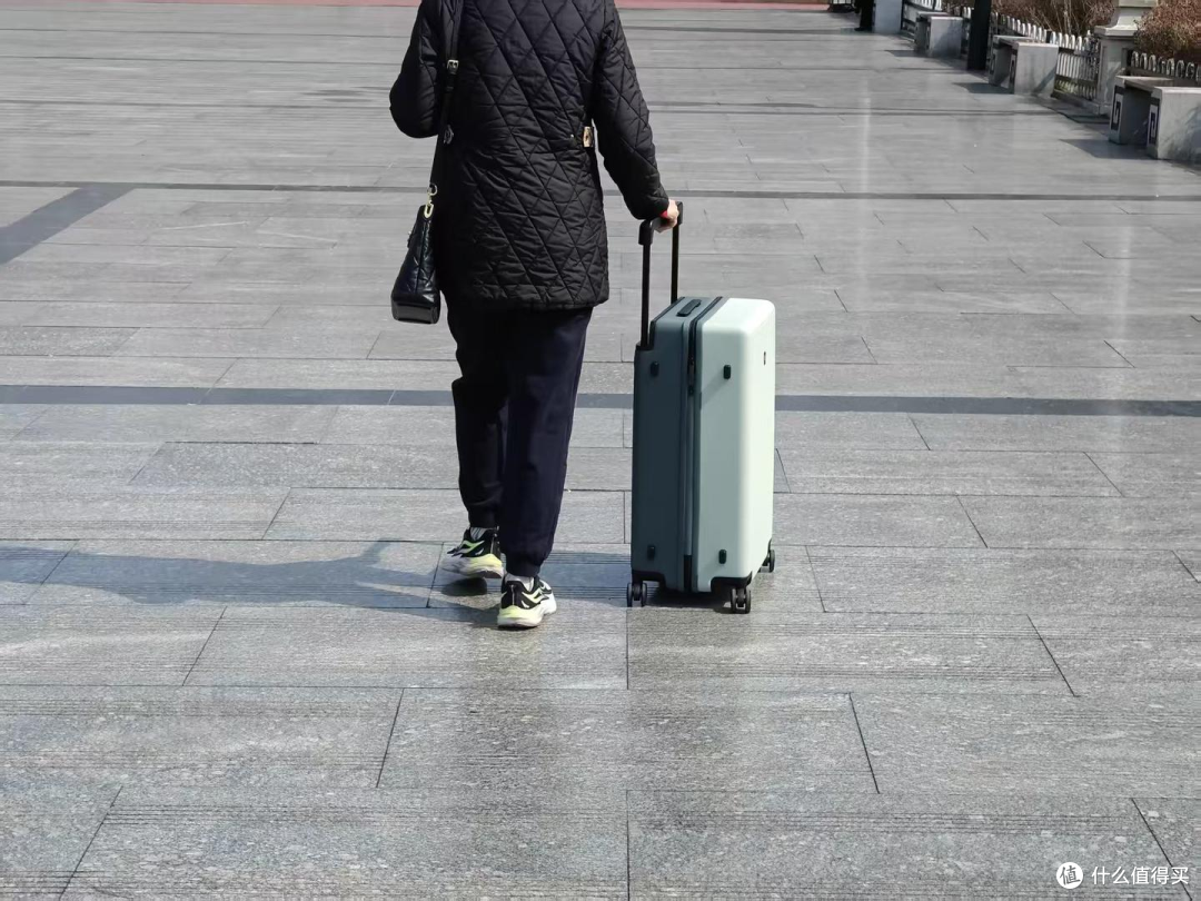 春游神器!地平线8号大旅行家行李箱实测大揭秘,让出行更潇洒!