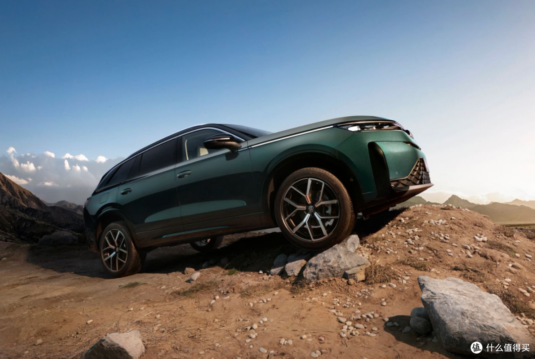 不止大还有料,一汽大众全新揽巡自带排面,更适合年轻人