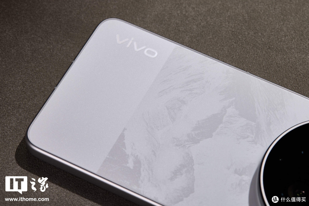 影像旗舰vivo X300 Ultra实测：把专业V单装进口袋，真的能打吗？