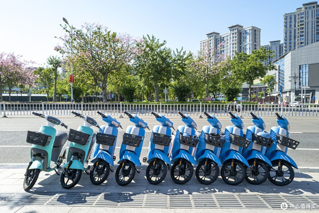 电动车:城市出行新选择!