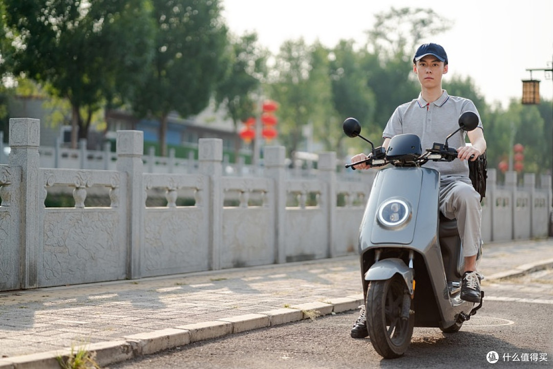 电动车:城市出行新选择!