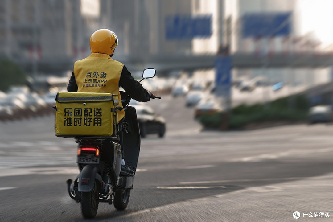 电动车:城市出行新选择!