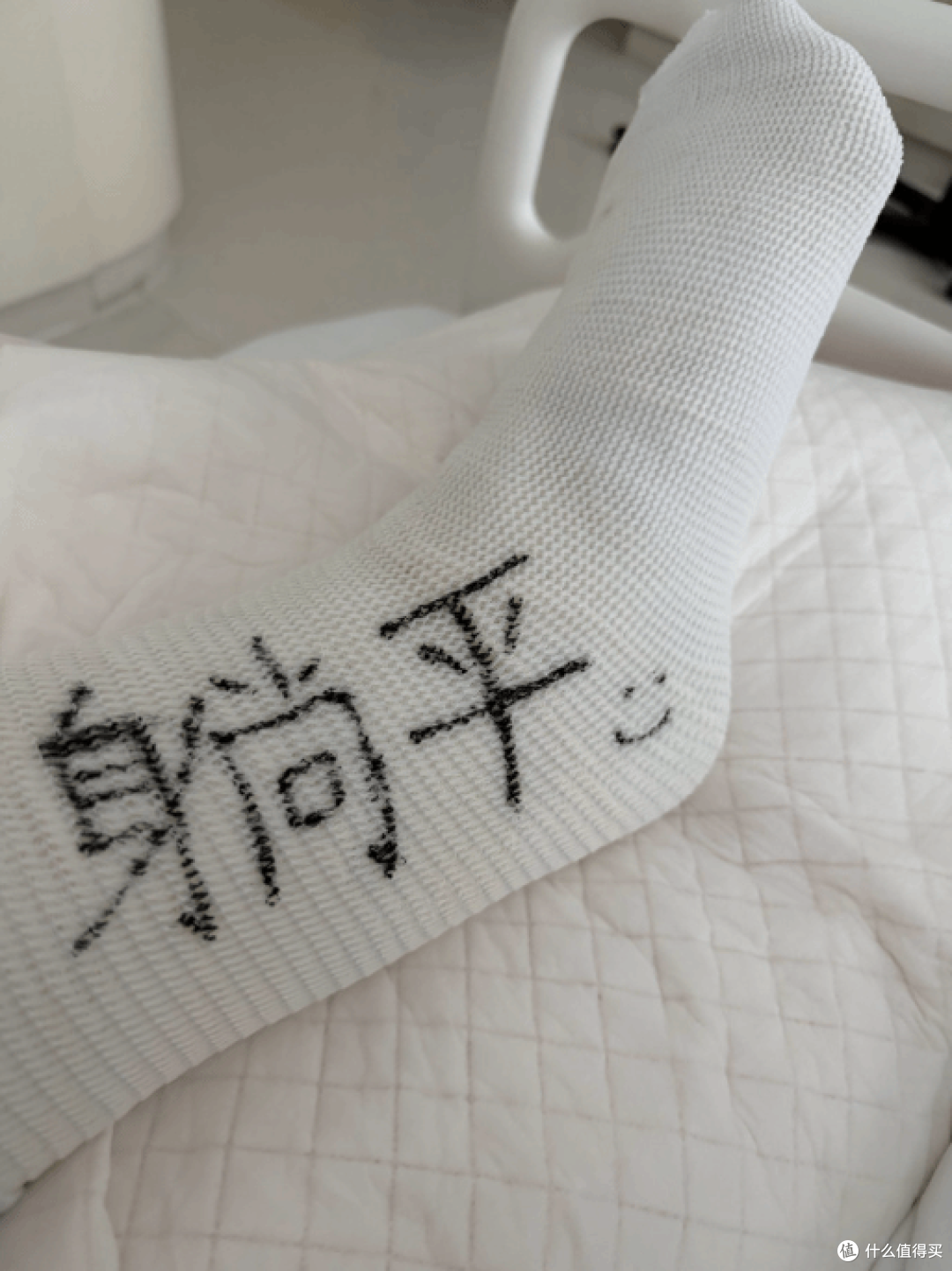 陈妍希突遭致命意外,紧急手术,工作全面停摆,康复至少6个月!
