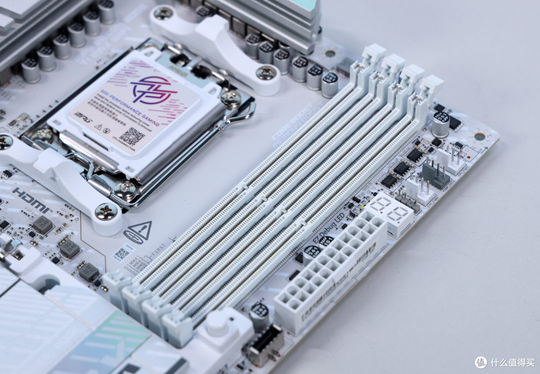 颜值+配置+性价比 真MAX，微星B850M刀锋钛搭配9850X3D实测分享