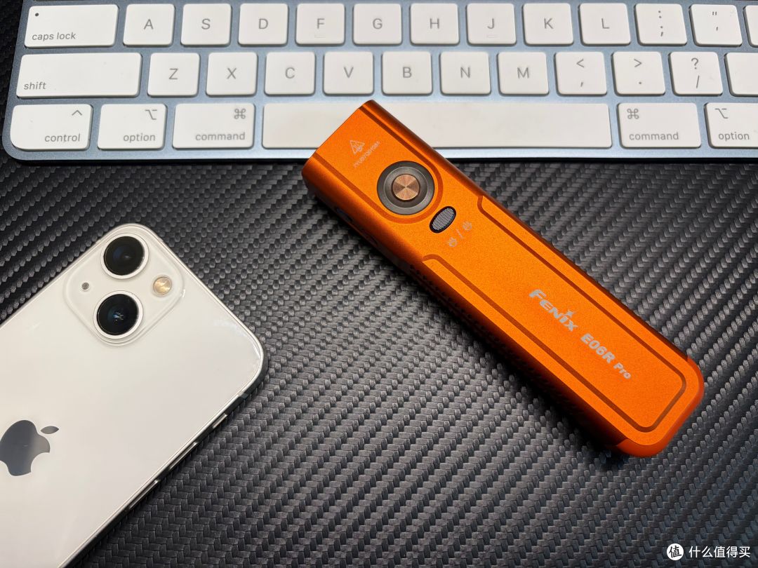 便携又好玩,Fenix E06R Pro 让你的 EDC 更出彩