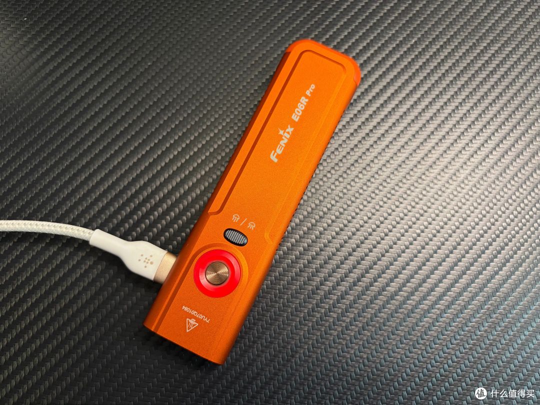 便携又好玩,Fenix E06R Pro 让你的 EDC 更出彩