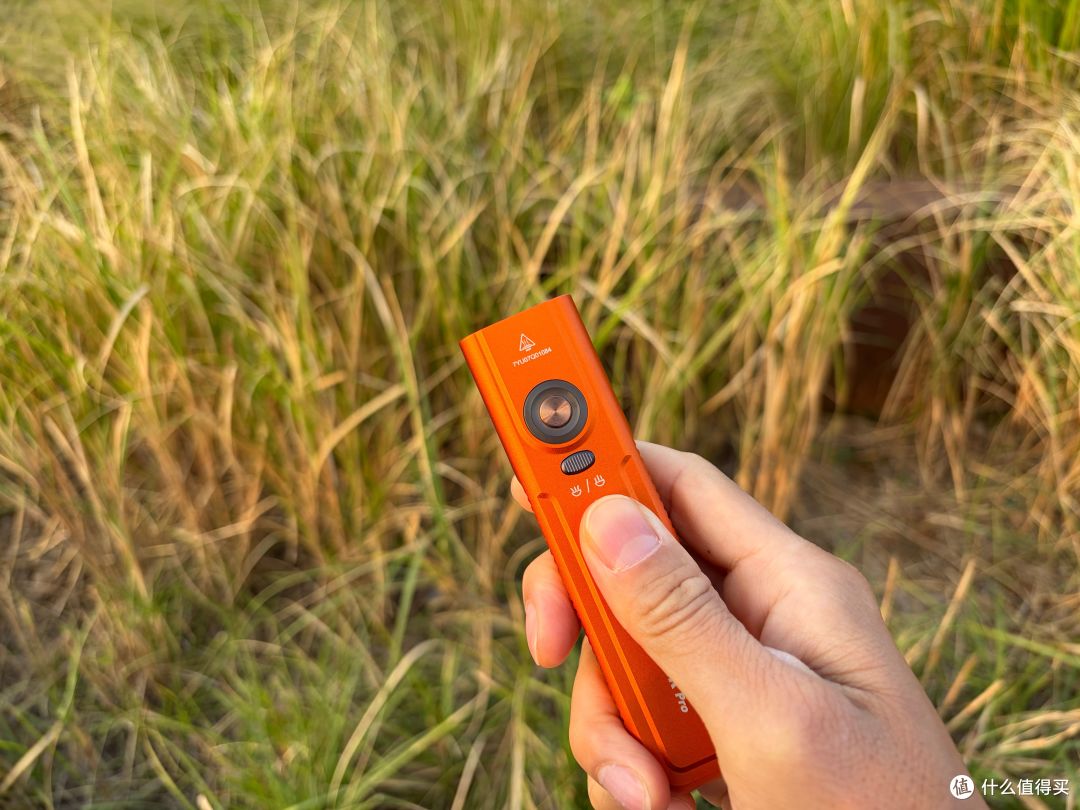 便携又好玩,Fenix E06R Pro 让你的 EDC 更出彩