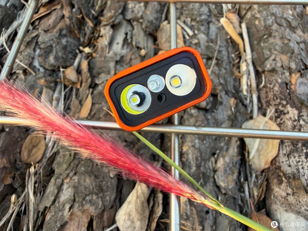 便携又好玩,Fenix E06R Pro 让你的 EDC 更出彩