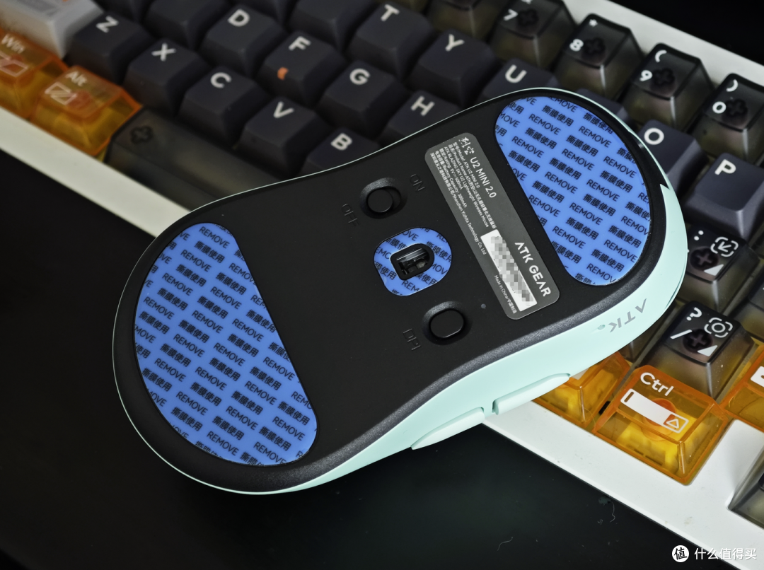ATK烈空U2V2 mini游戏鼠标——小手用户的超轻赛事神鼠
