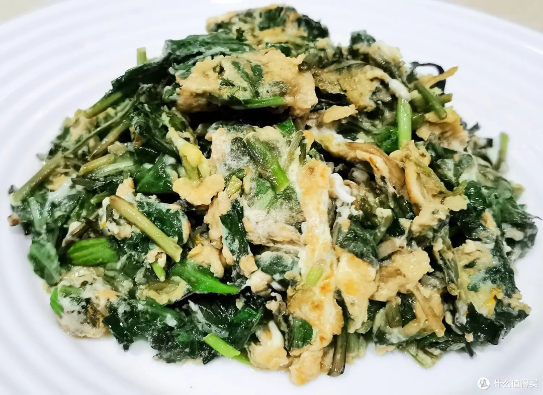 春日蒲公英炒鸡蛋清香解腻