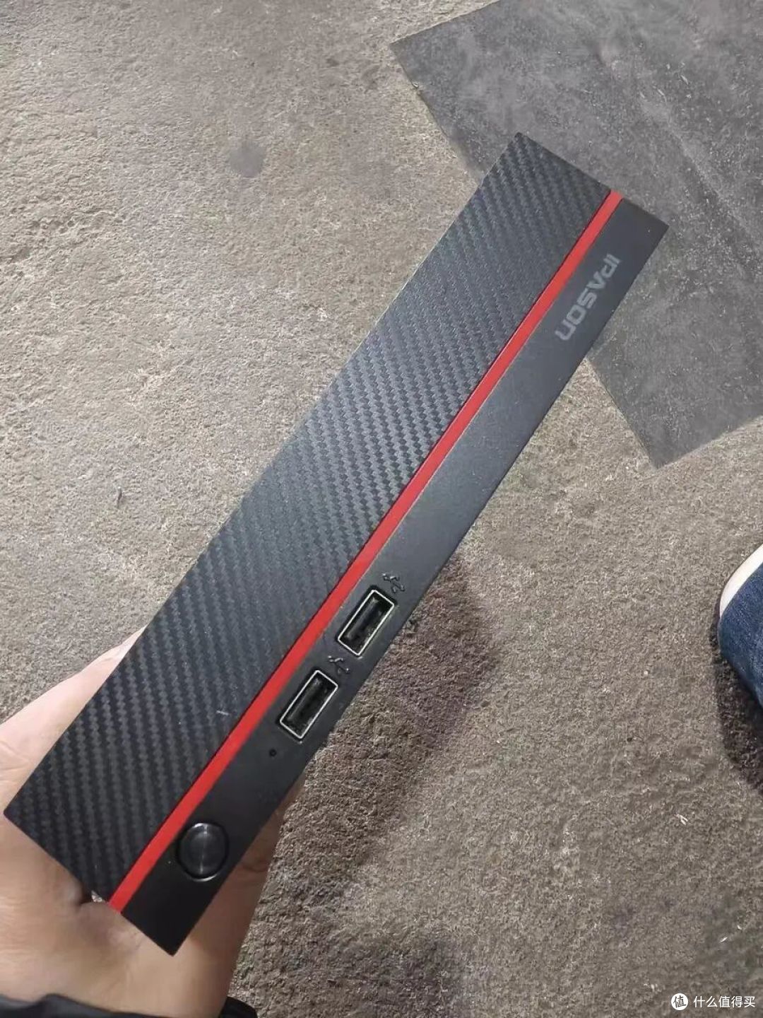 入门飞牛圣体,N5095+M.2+2.5HDD硬盘位最低228。入门NAS用户福音