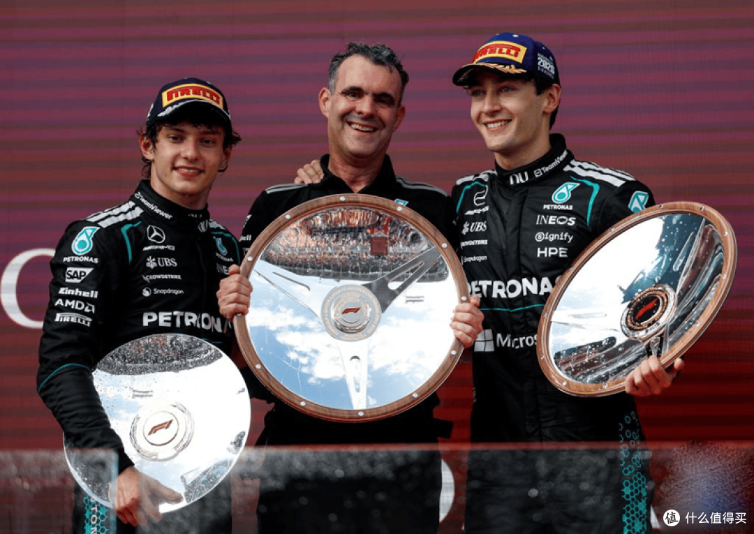 F1领奖台成IWC万国表秀场 梅赛德斯携超级队友铸新王朝
