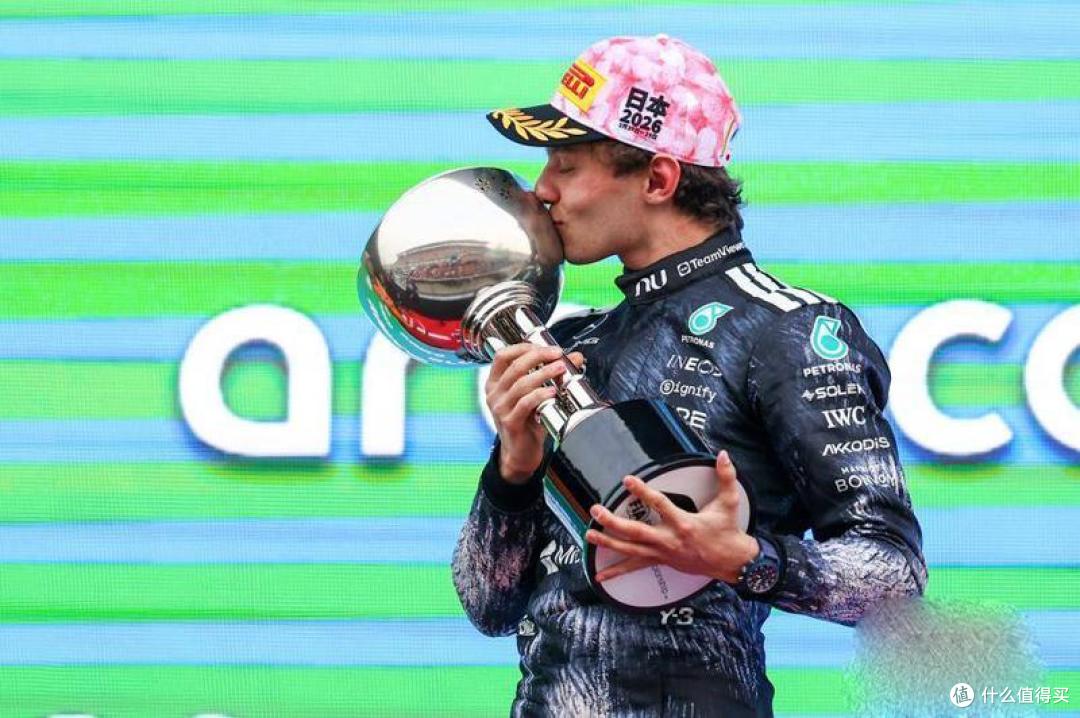 F1领奖台成IWC万国表秀场 梅赛德斯携超级队友铸新王朝