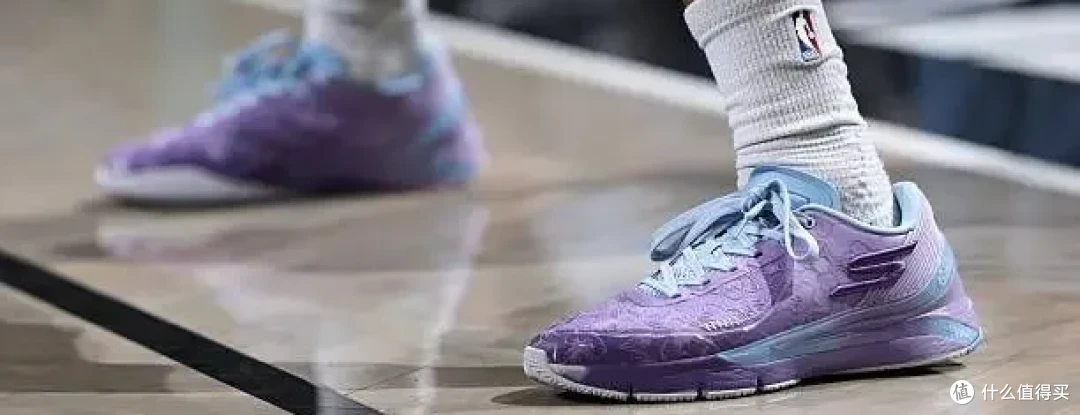 【NBA每日上脚】迪子的蓝色漆皮，时隔23年依旧骚到爆！