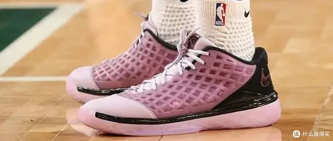 【NBA每日上脚】迪子的蓝色漆皮，时隔23年依旧骚到爆！