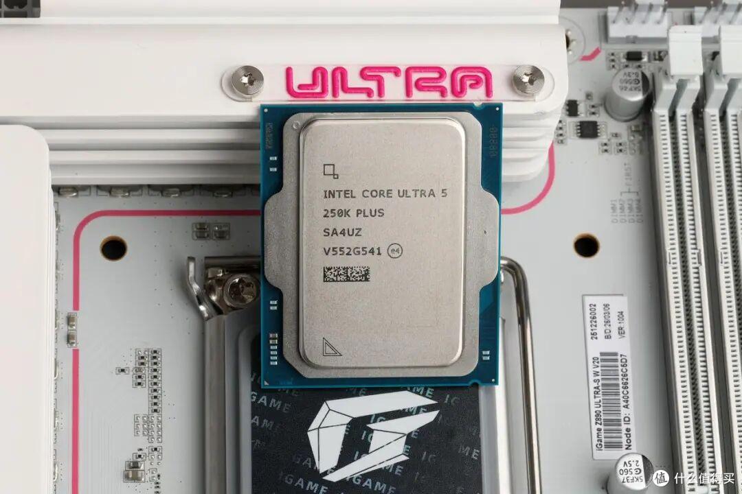 酷睿Ultra5 250K PLUS测试,4颗核心、频率更高,有优化黑科技!