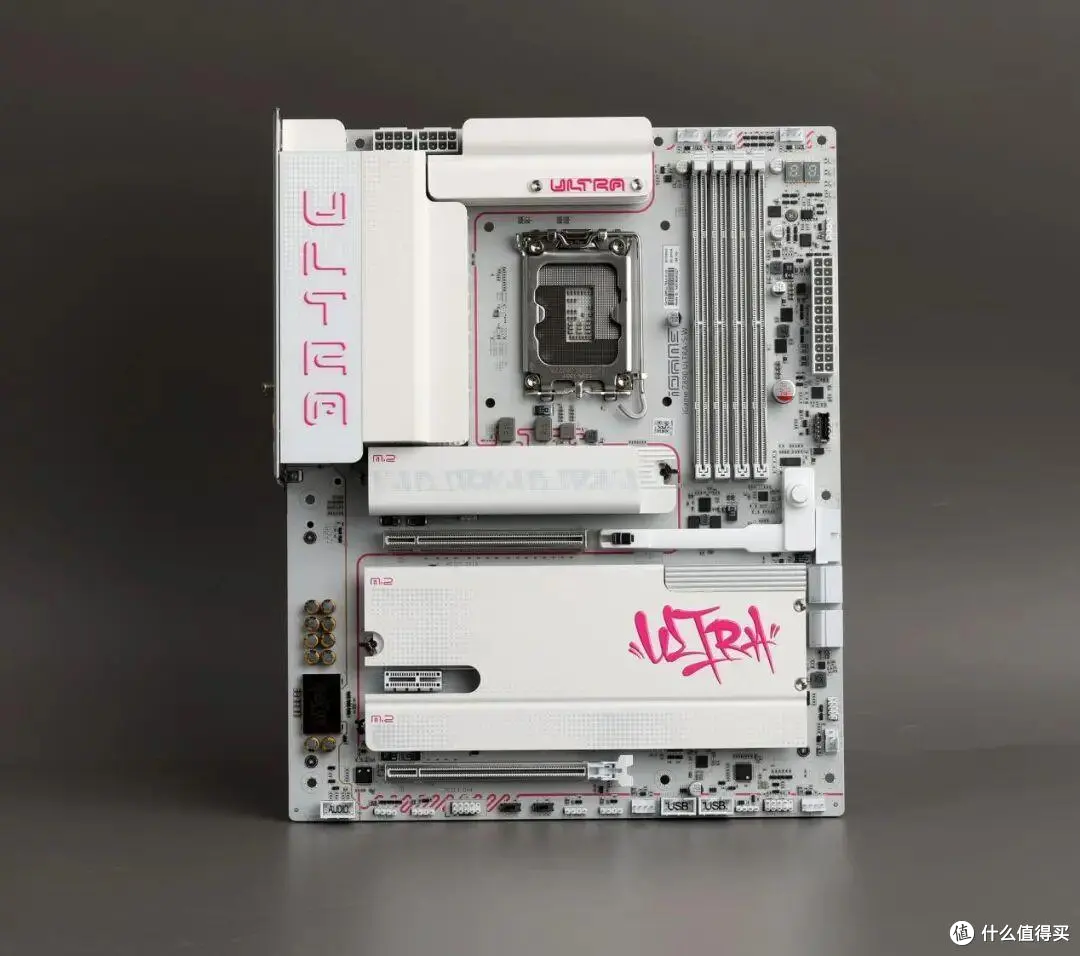 酷睿Ultra5 250K PLUS测试,4颗核心、频率更高,有优化黑科技!