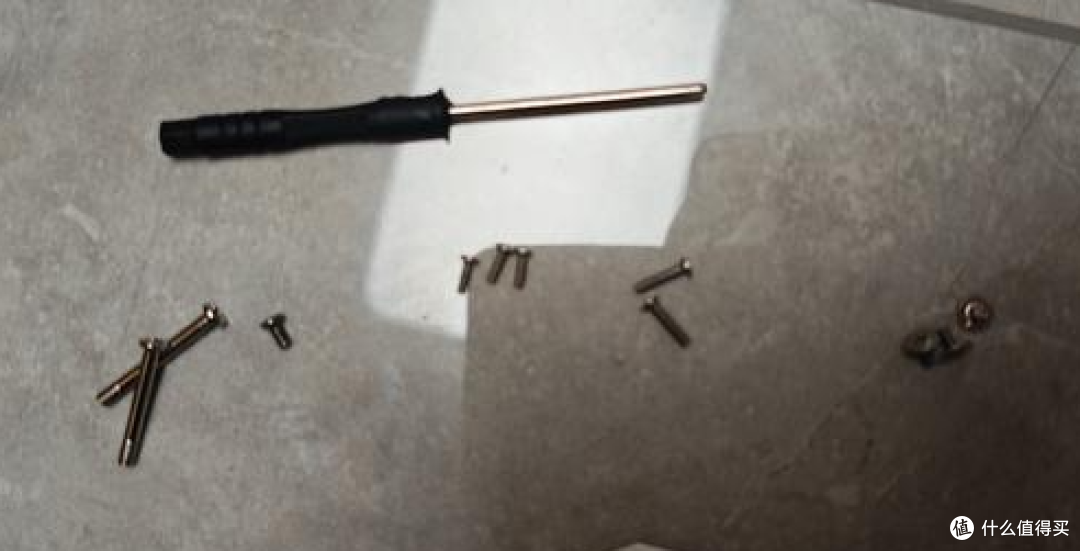 十几块钱一辆公路车,不能骑,怪好看
