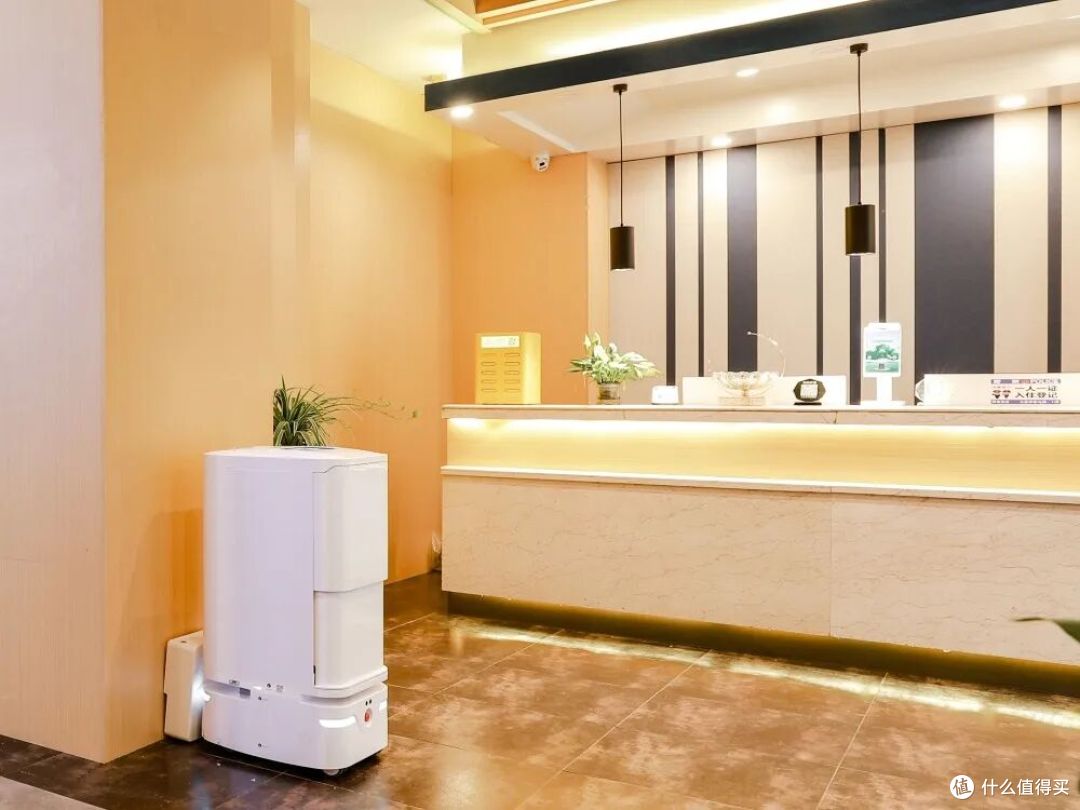 五星级酒店为什么不用机器人送外卖？