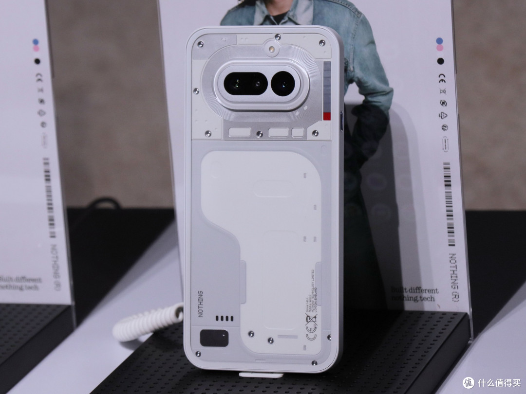Nothing Phone(4a)系列透明美学再进化